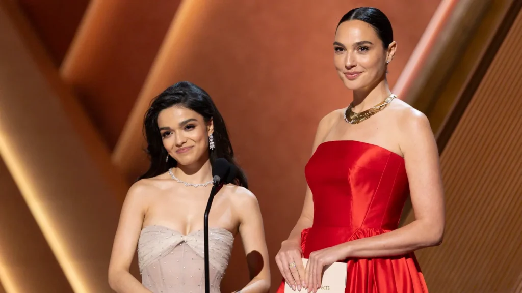 snow white controversy Rachel Zegler Gal Gadot