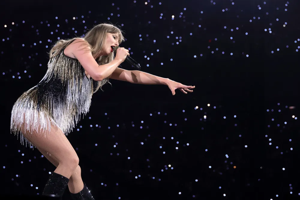 Taylor Swift Announces New Album 2025 – The Life Of A Showgirl